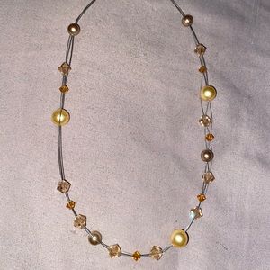 Wire necklace with beads